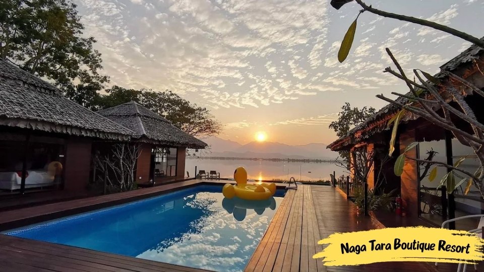 รูปบรรยากาศตอนเย็นของ Naga Tara Boutique Resort 