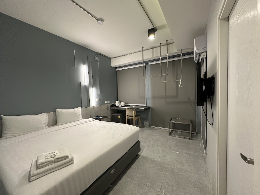 ห้องนอนของ โรงแรม ABIZZ Hotel Kwan Phayao ออกแบบมาได้ทันสมัยมาก ราคาไม่แพงด้วย