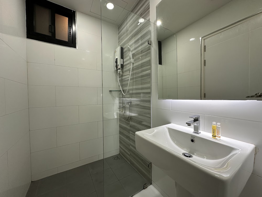 ภาพภายในห้องน้ำโรงแรม ABIZZ Hotel Kwan Phayao
