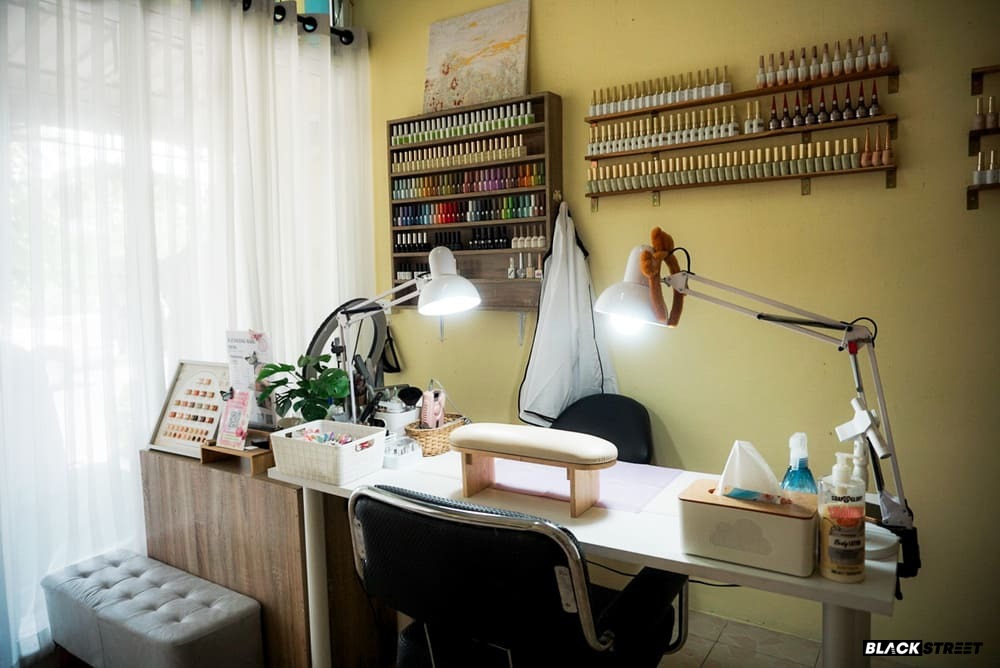 ภาพโต๊ะทำเล็บของทางร้านภาพที่ 2