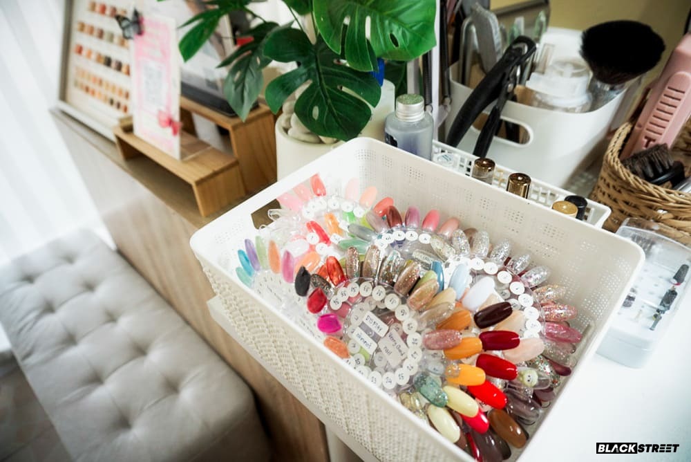 ภาพชาร์ตสีที่มีให้เลือกของทางร้าน