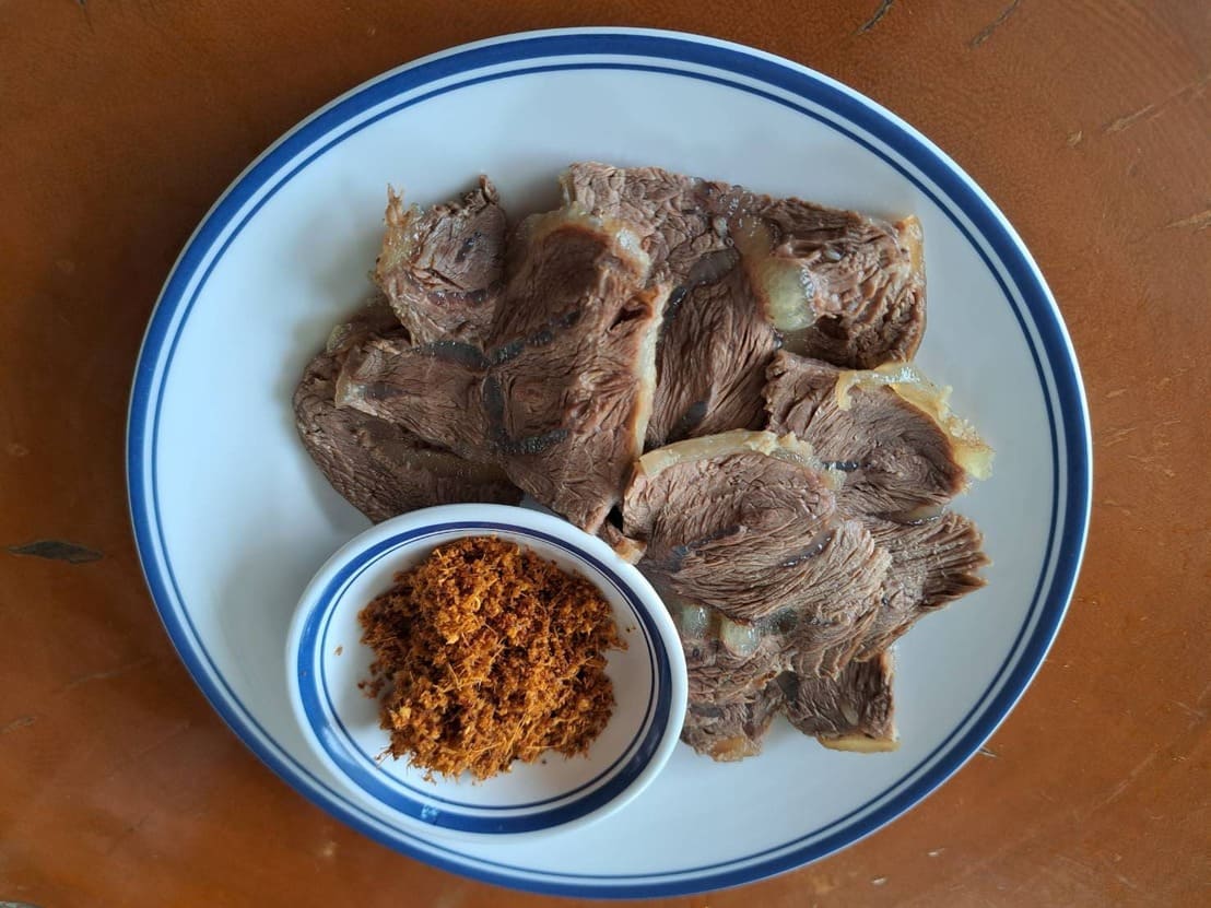 เนื้อน่องนึ่ง กับ น้ำพริกข่า