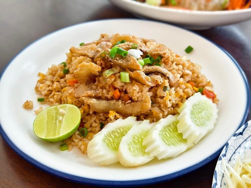 เมนูข้าวผัดของร้าน Nutt-Journey Cafe & Bistro