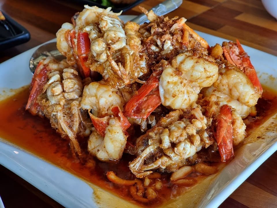 เมนูกุ้งเผา ร้านเรือนไทยกุ้งเผา อยุธยา