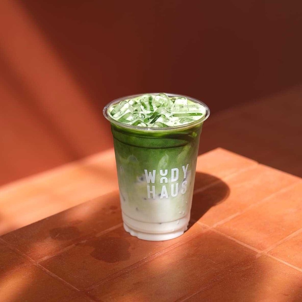 วู้ดดี้ เฮ้าส์ คาเฟ่ แปดริ้ว