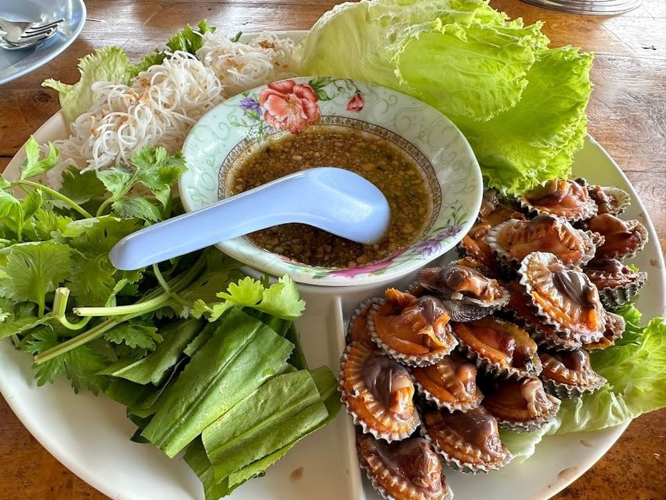 ภาพอาหารในร้านเจ๋ง ครัวชายทะเล สมุทรสาคร 2