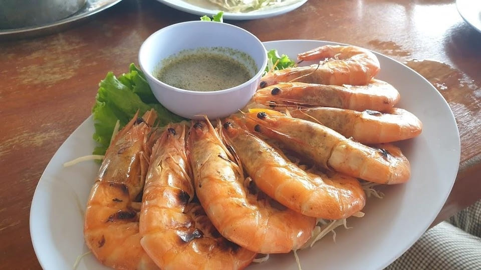 เมนูแนะนำที่ต้องลองกุ้งเผาตัวโตๆ