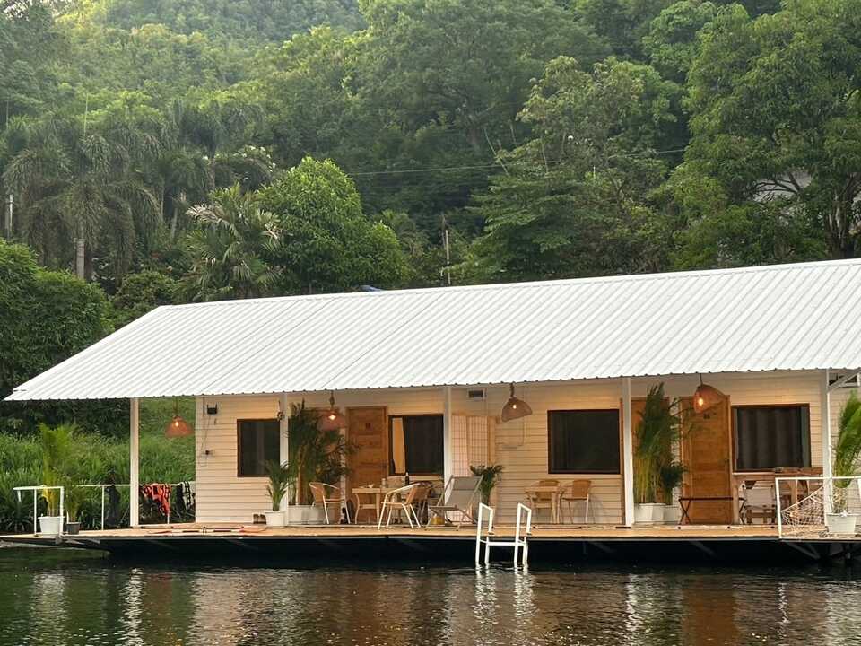 ที่พักเปิดใหม่สุดชิลล์ ใกล้ชิดธรรมชาติ Erawan Mountain Beach