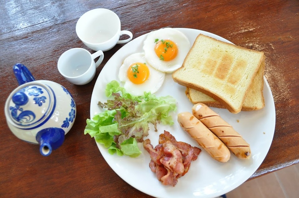 มื้อเช้า Namtok Sarika Resotel
