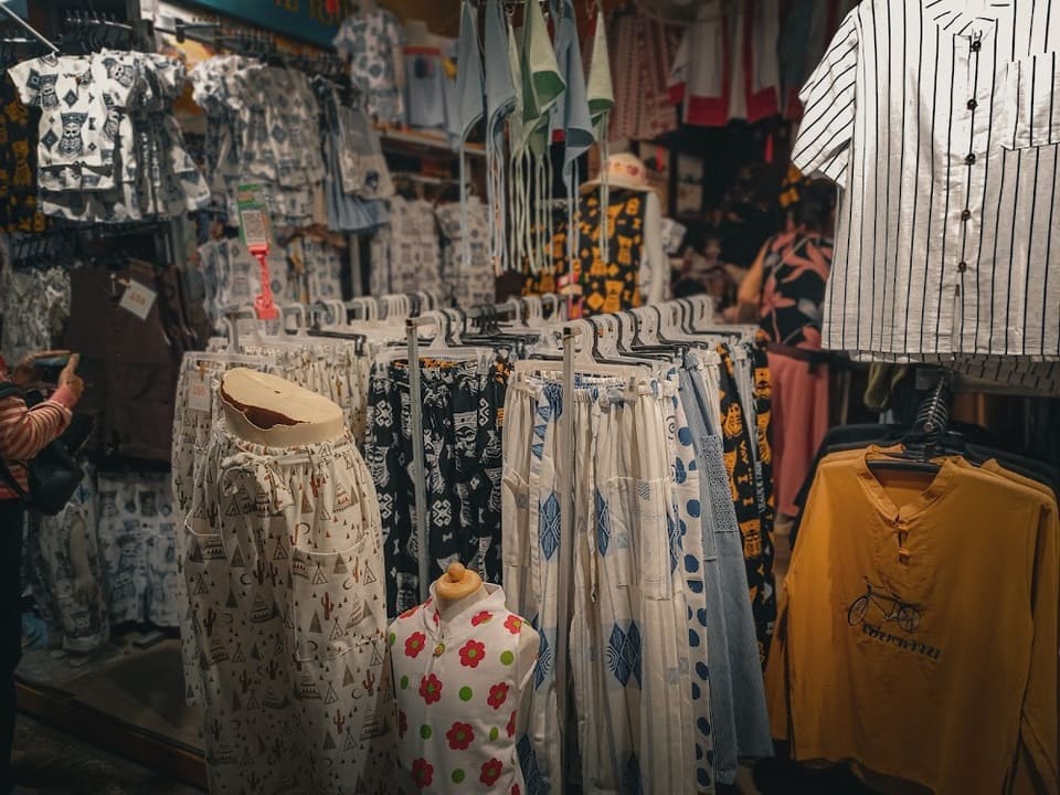 มีของให้เลือกซื้อมากมาย ที่เที่ยวเชียงคาน
