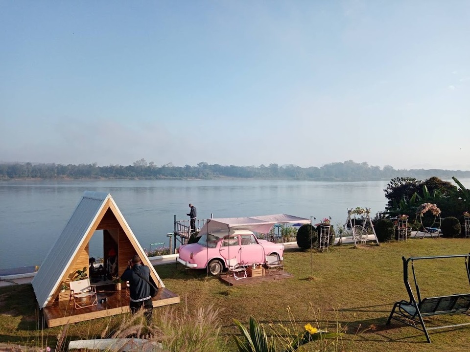 ชิลล์ริมน้ำที่ Cafe de River รีวิวคาเฟ่