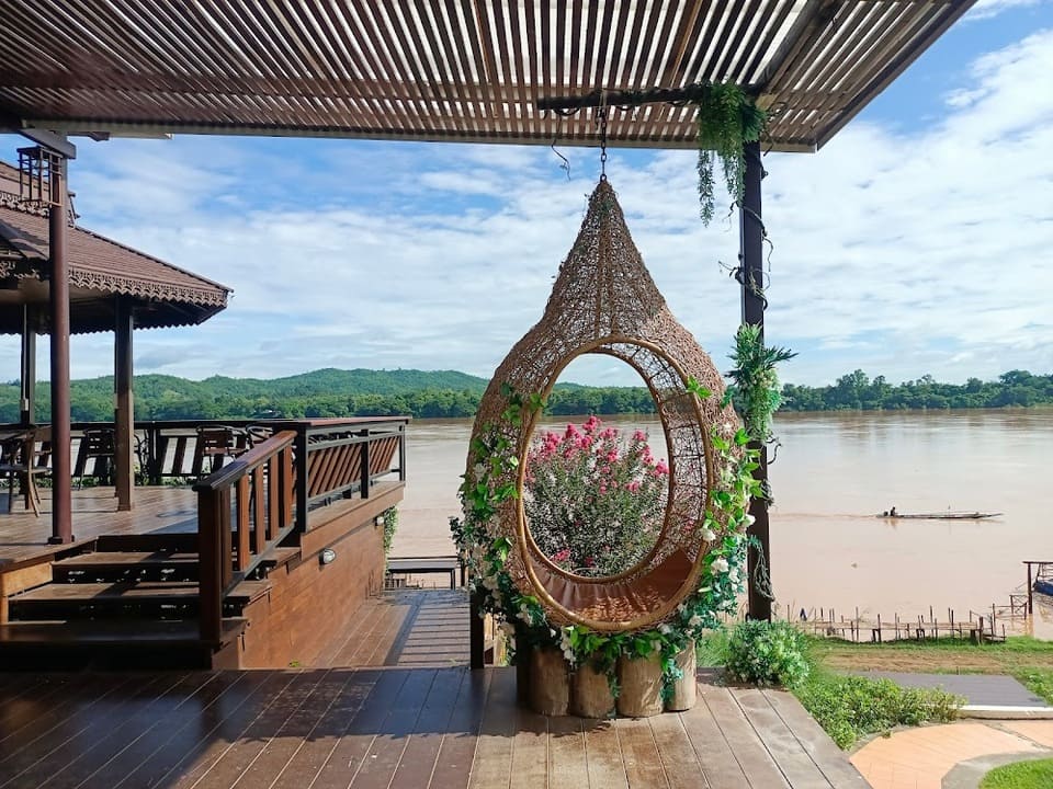 มุมถ่ายรูปสวยๆ รีวิวคาเฟ่