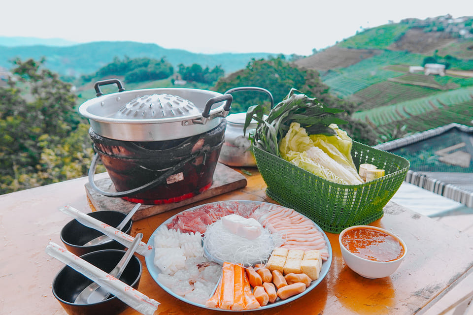 หมูกระทะอร่อย ทานสองคนชุดเดียวอิ่มเลย ที่พักม่อนแจ่ม