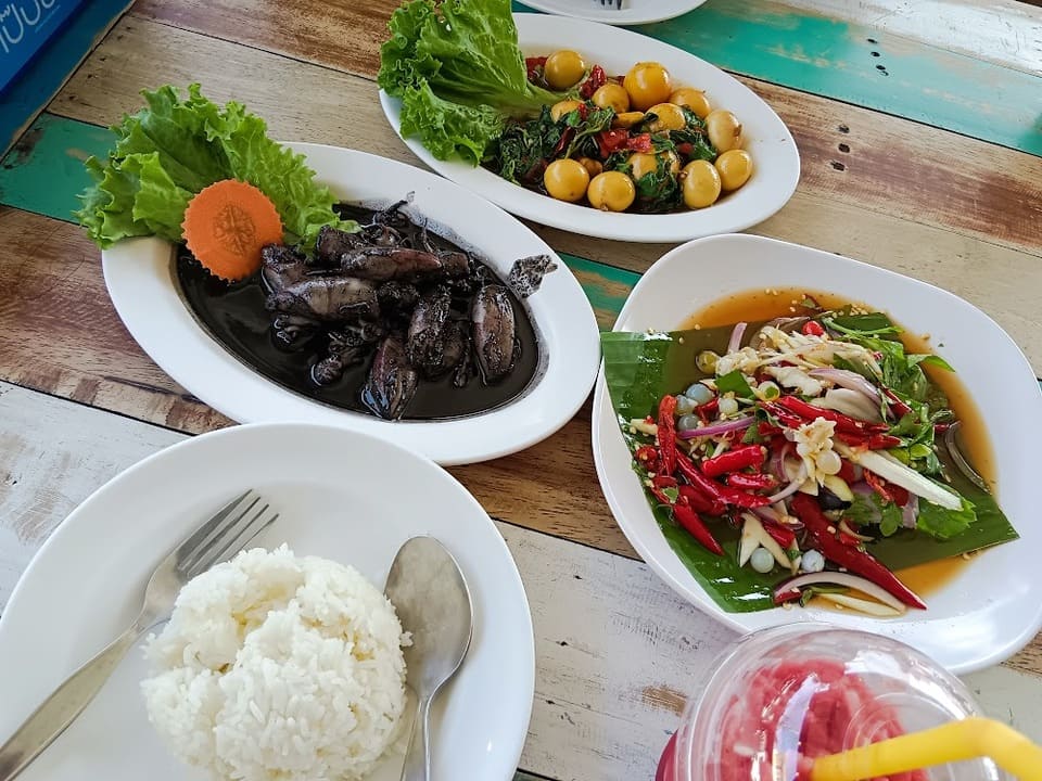 วัตถุดิบสดใหม่ ยกยอ เกาะล้าน