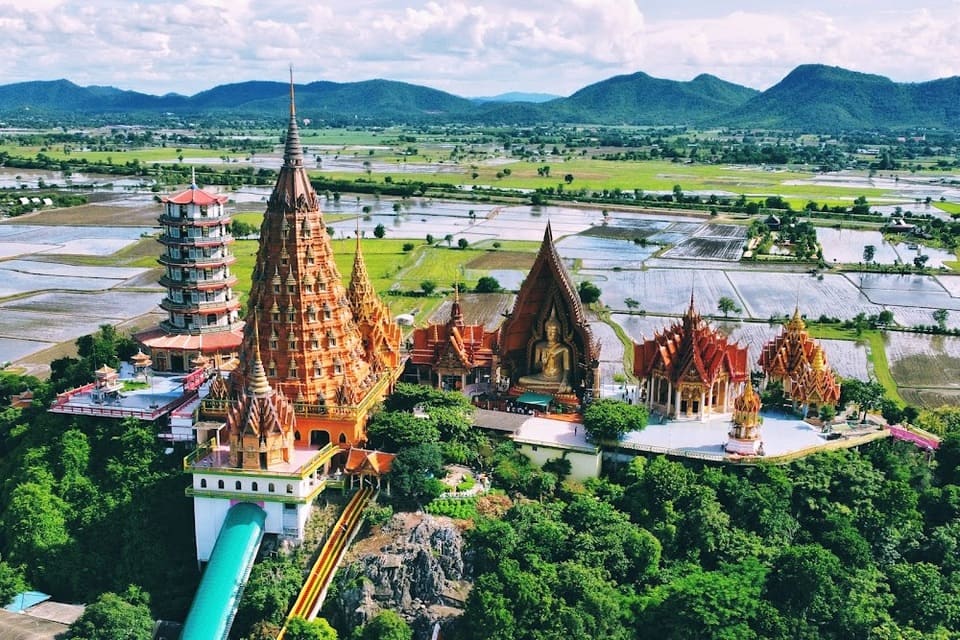 วัดโบราณเก่าแก่ วัดถ้ำเสือ