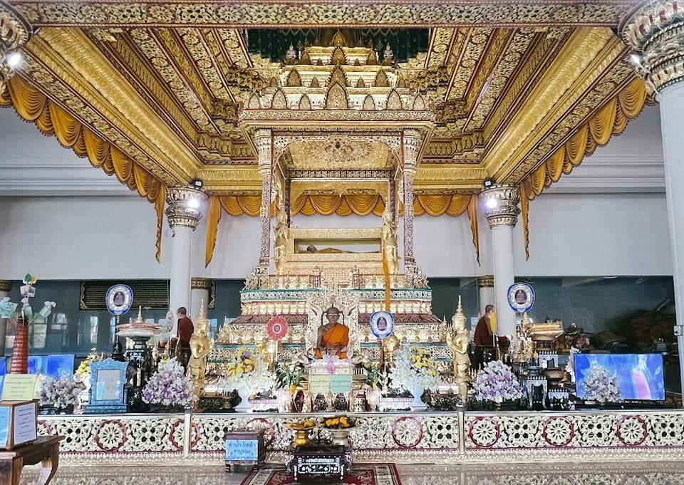เจดีย์เกษแก้วมหาปราสาท วัดถ้ำเสือ