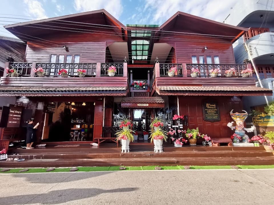 เป็นโรงแรมบูติกที่ตกแต่งในสไตล์ล้านนาผสมผสานกับความทันสมัย ที่พักเชียงคาน