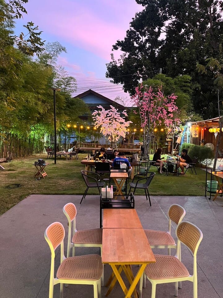 เหมาะกับการนั่งพักผ่อน Jen-ko-house
