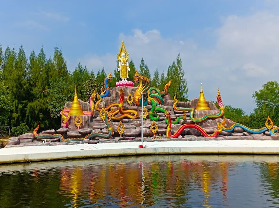 ความร่มรื่นและเสน่ห์ของวัด วัดดอนขนาก
