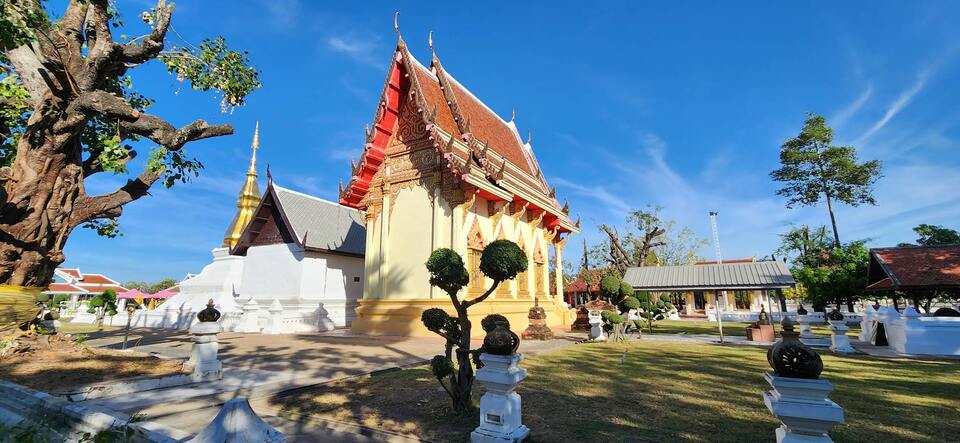 พระธาตุขามแก่น