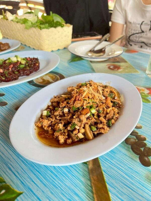 ลาบหมูคั่ว